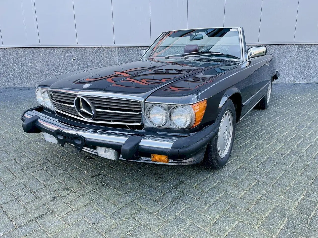 Mercedes-Benz SL 560 W107, foto 4
