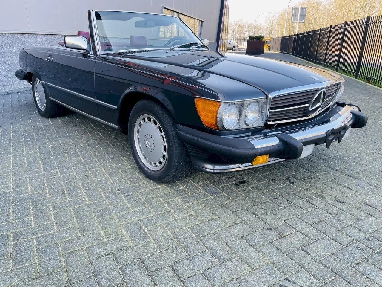 Mercedes-Benz SL 560 W107, foto 7