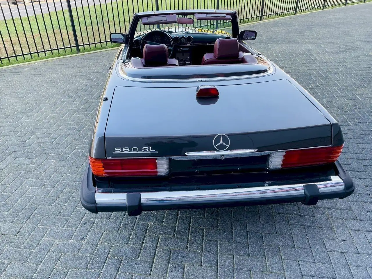 Mercedes-Benz SL 560 W107, foto 12
