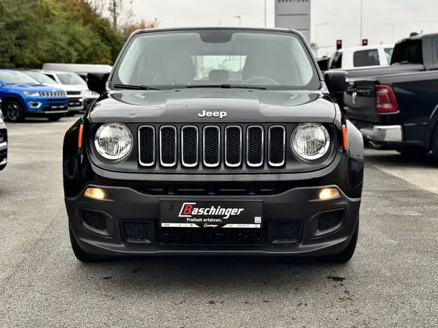 Jeep Renegade view 2