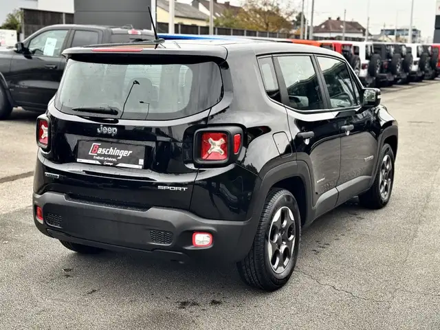 Jeep Renegade view 7