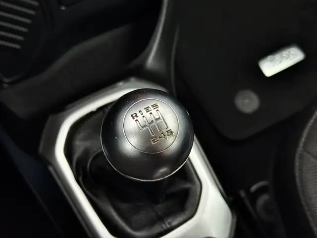 Jeep Renegade view 19