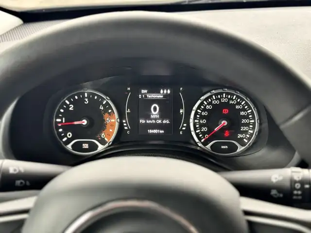Jeep Renegade view 15