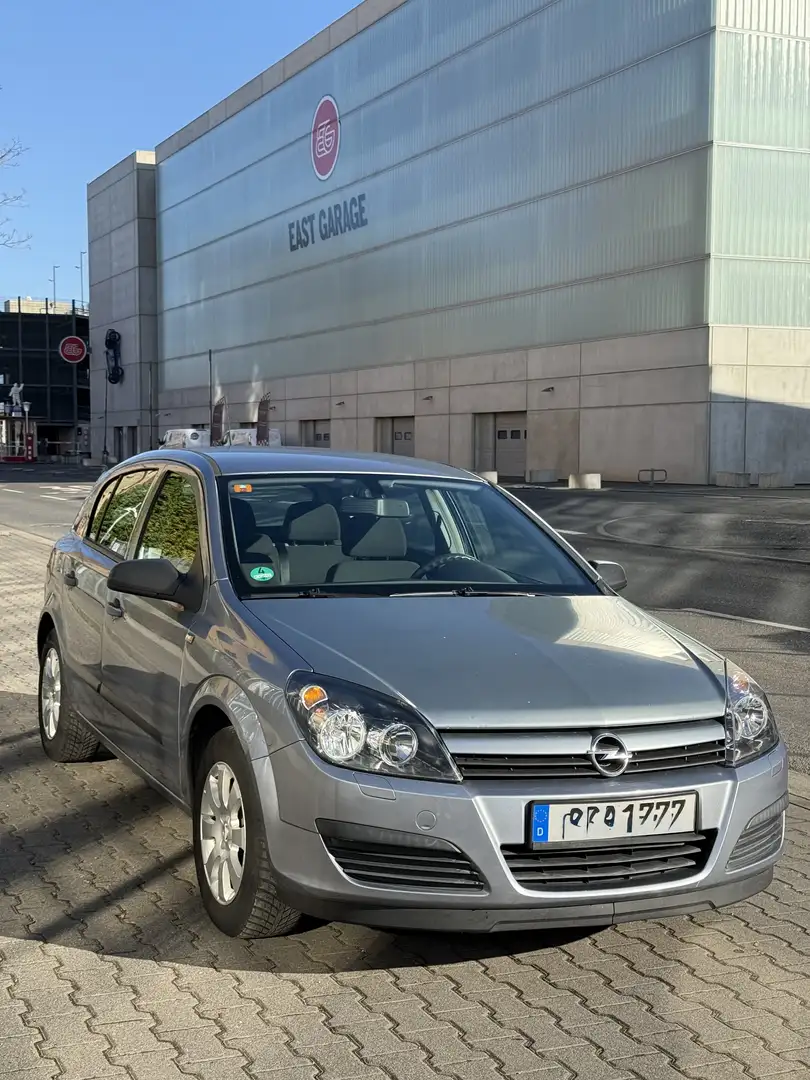 Opel Astra Astra 1.6Edition Plus Grau - 1