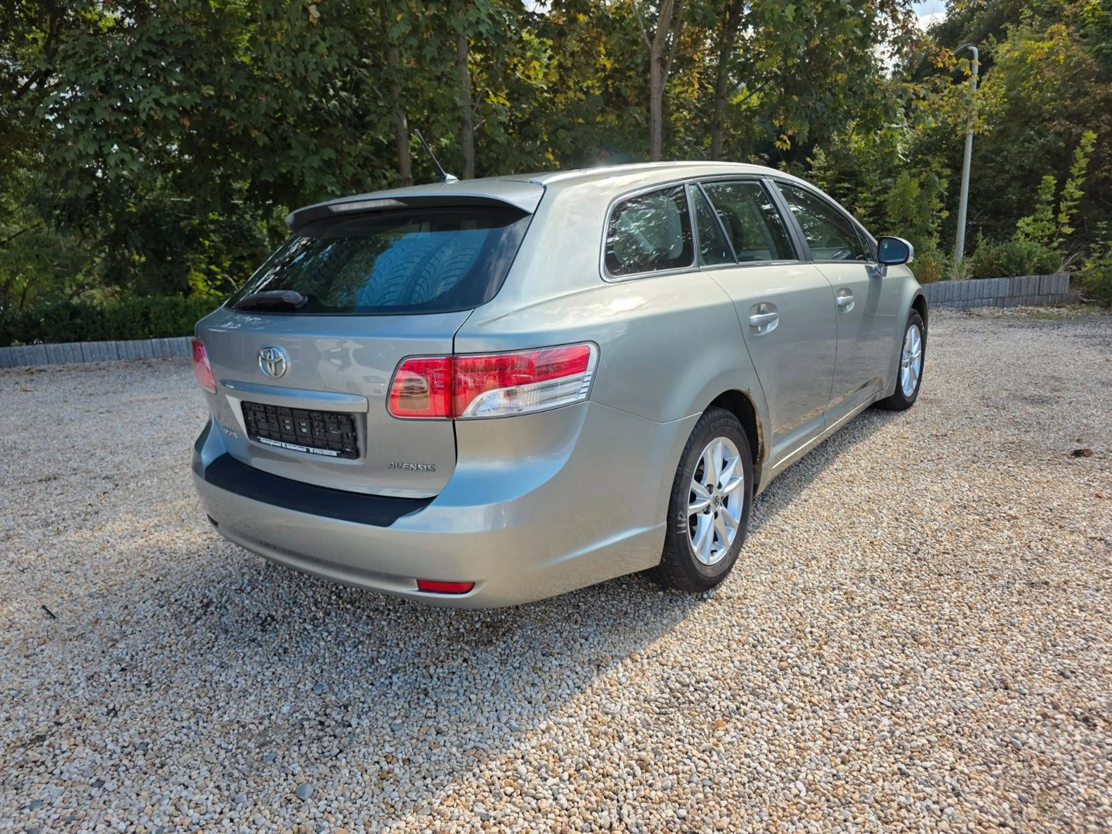 Toyota Avensis 1.8 Automatik — photo 5