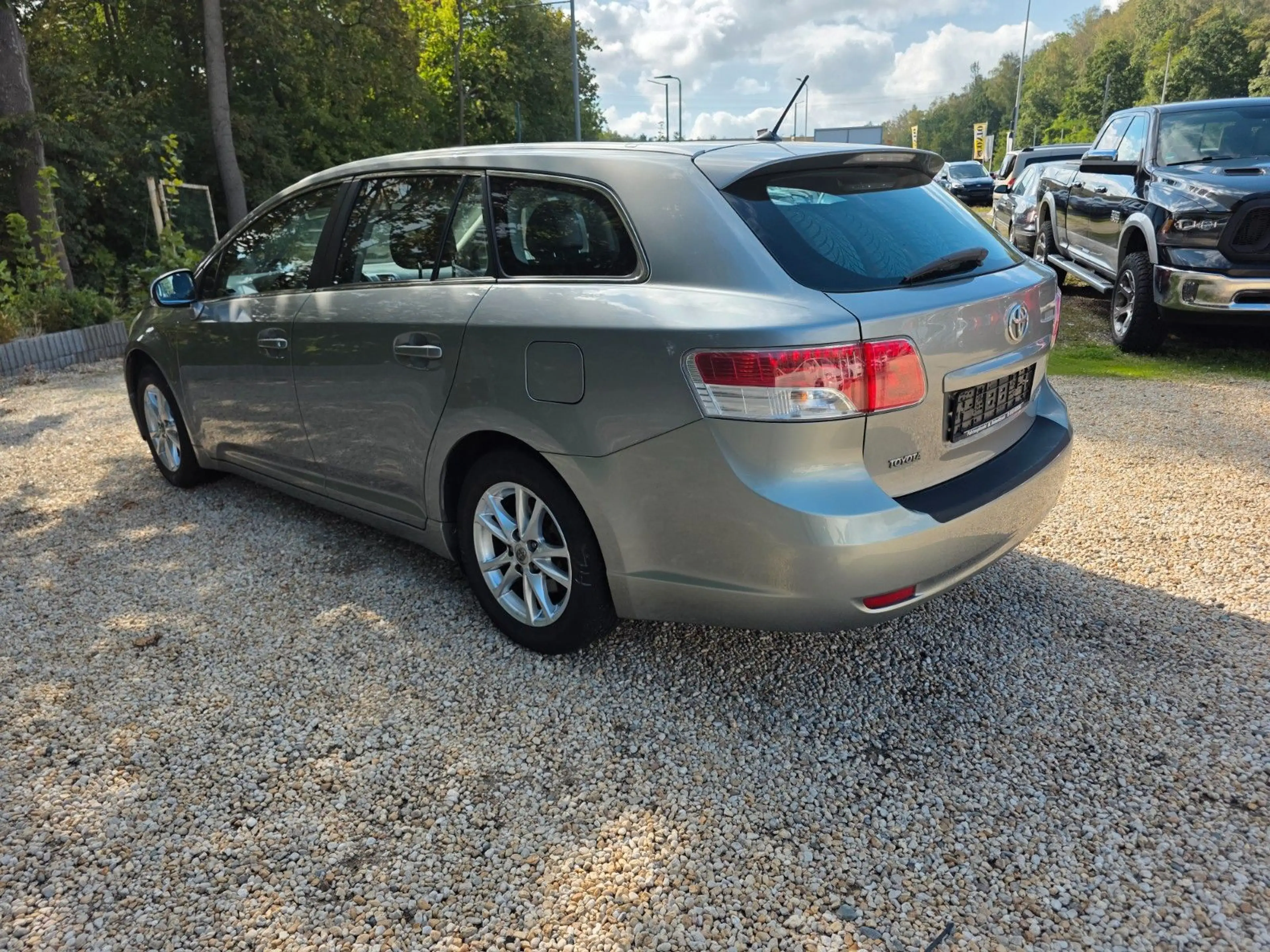 Toyota Avensis 1.8 Automatik — photo 7