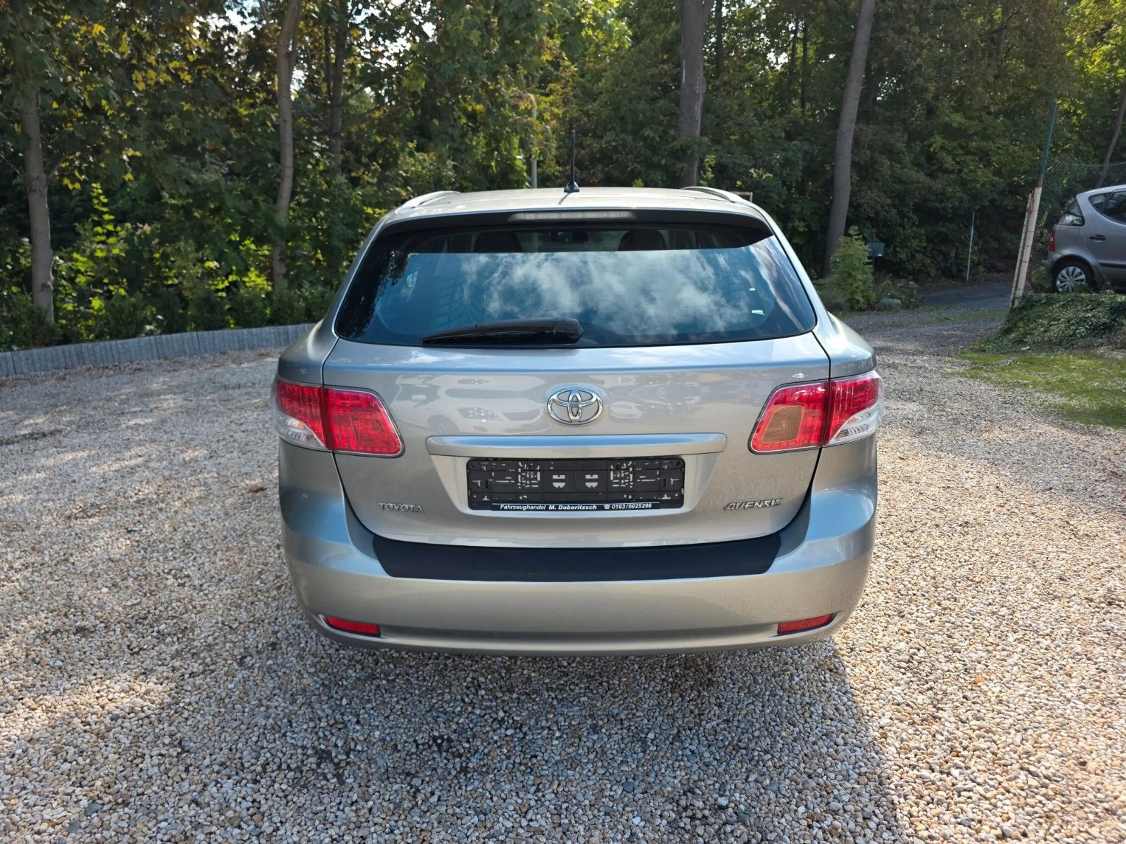 Toyota Avensis 1.8 Automatik — photo 6