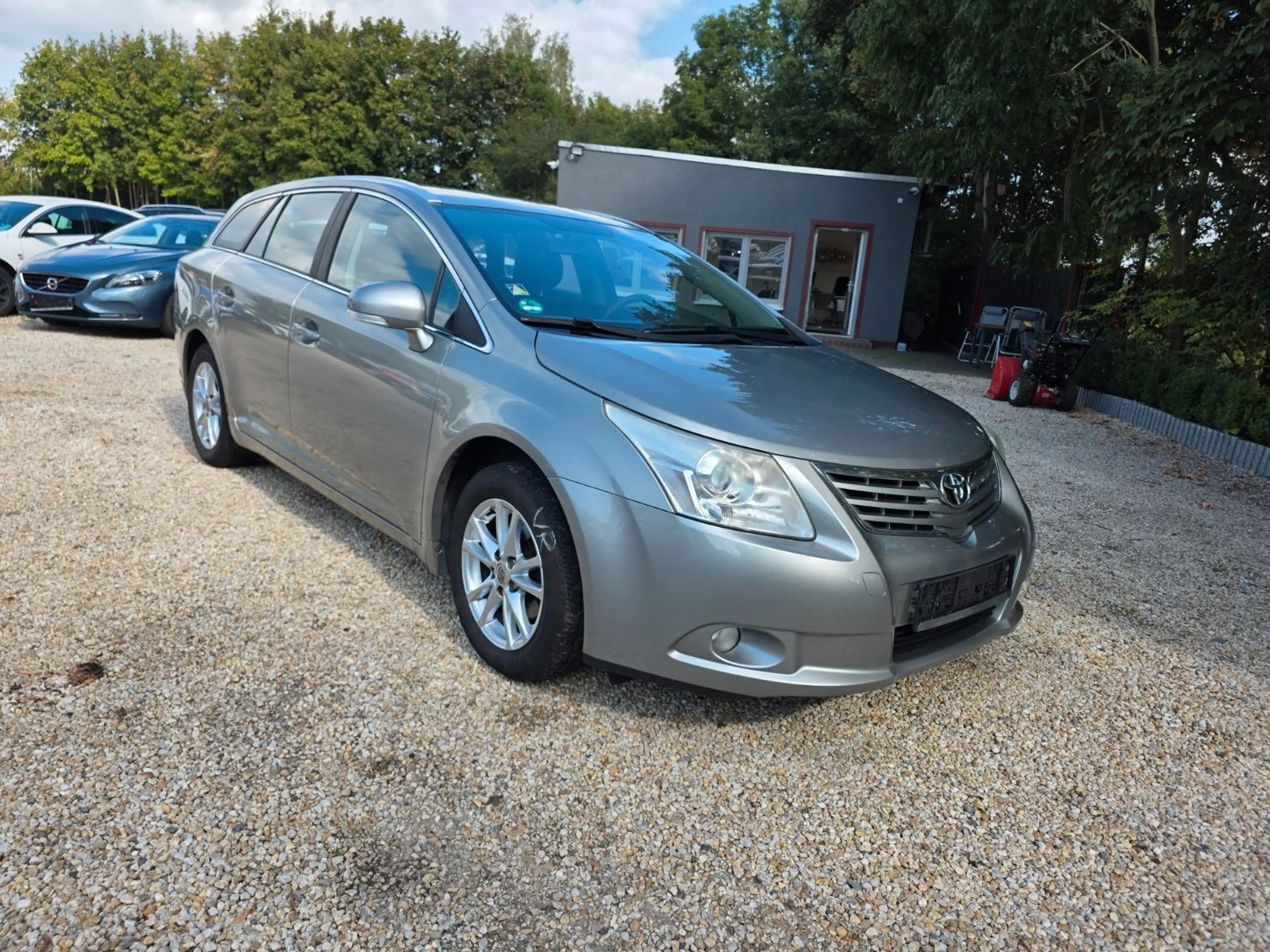 Toyota Avensis 1.8 Automatik — photo 3