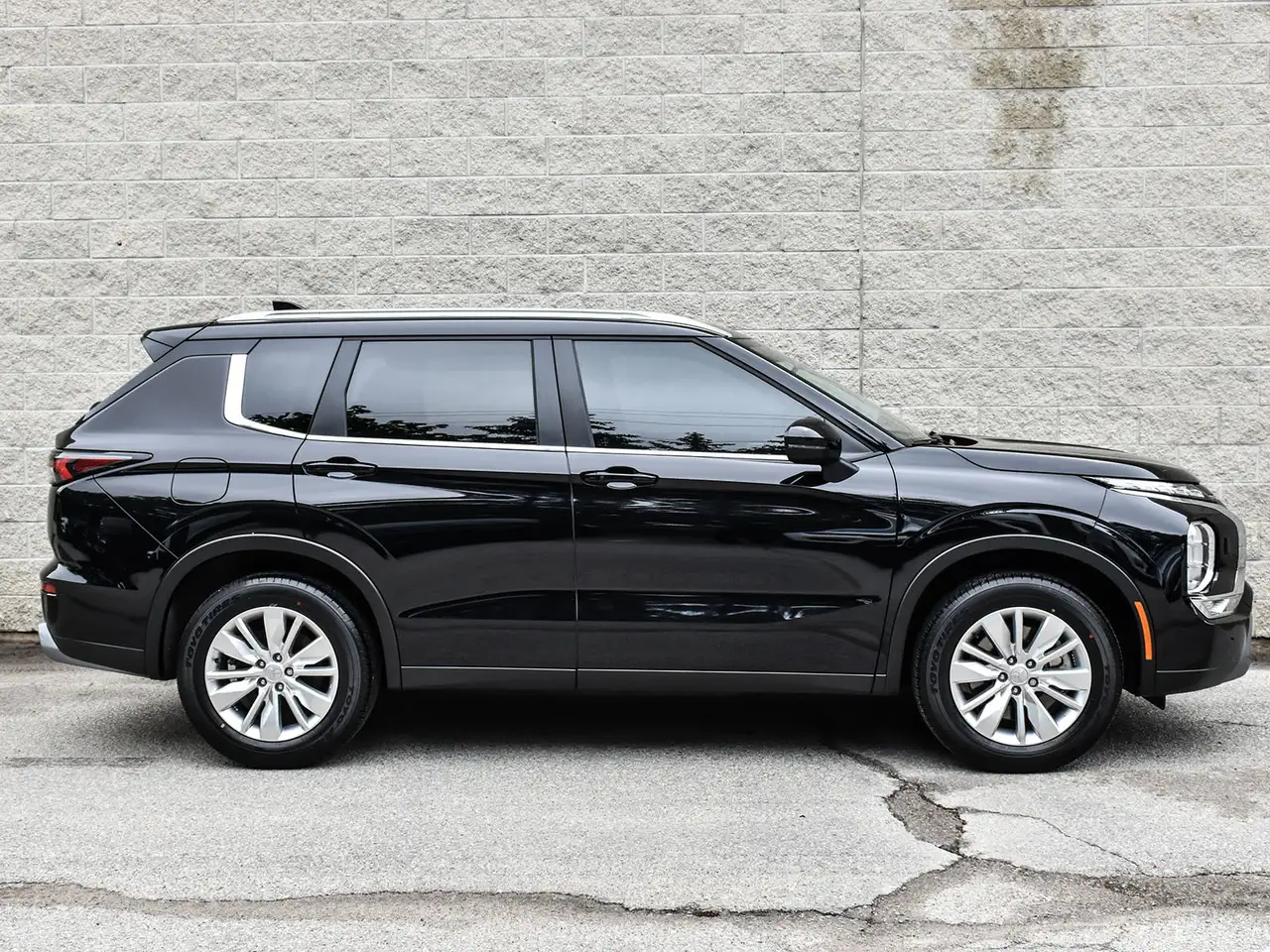 Mitsubishi Outlander снимка Mitsubishi Outlander