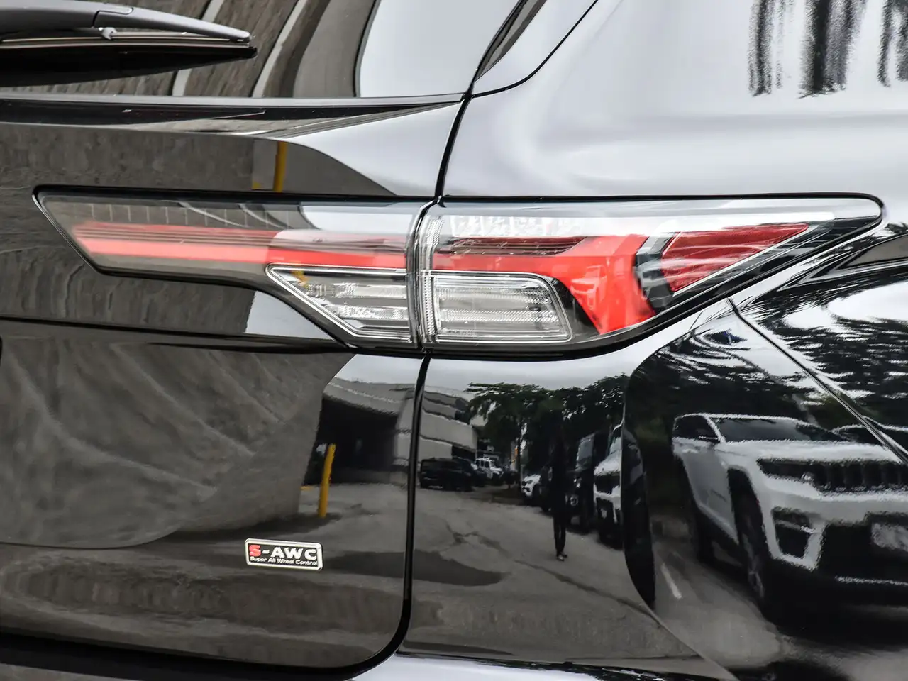Mitsubishi Outlander снимка Mitsubishi Outlander