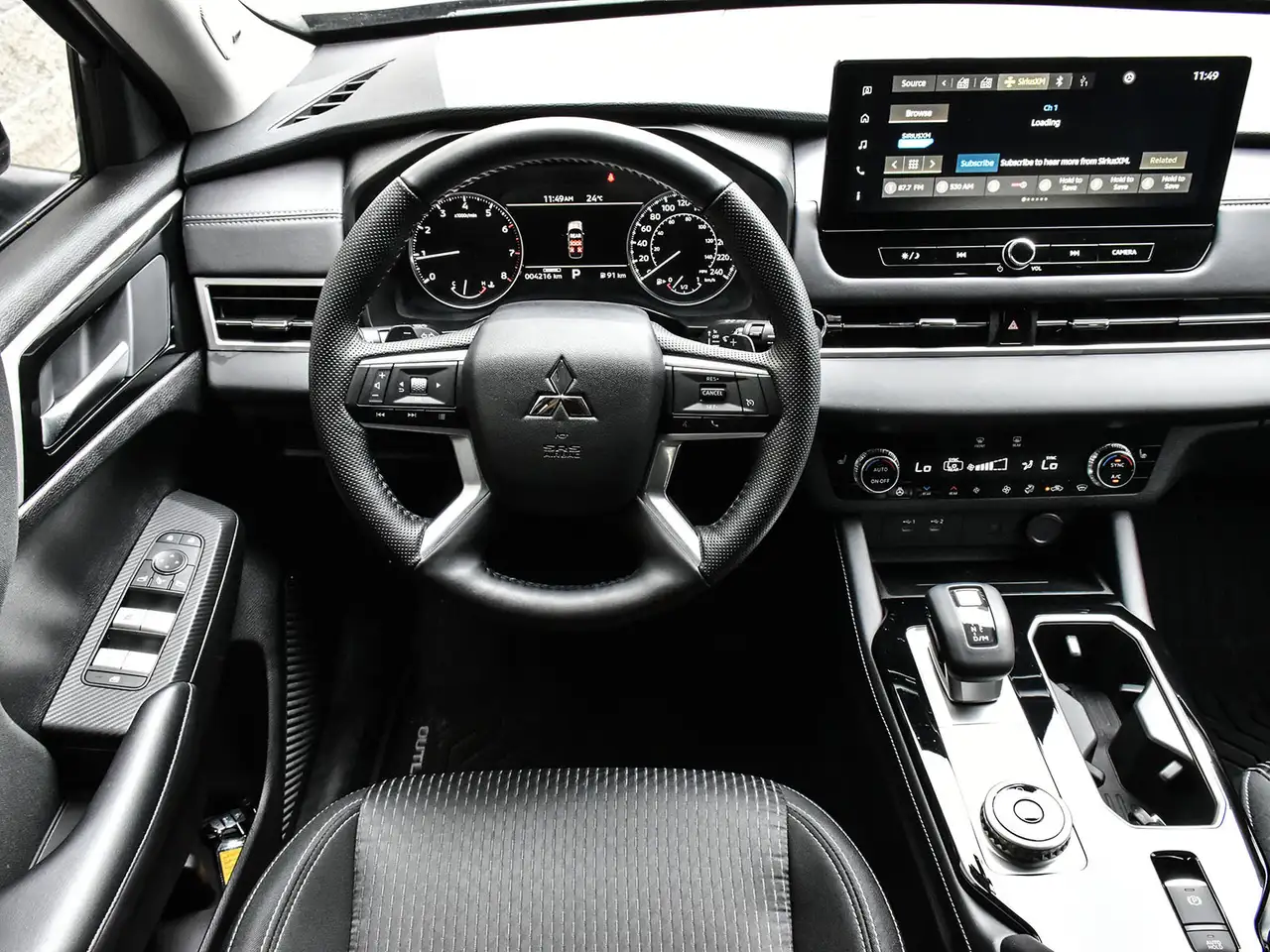 Mitsubishi Outlander снимка Mitsubishi Outlander