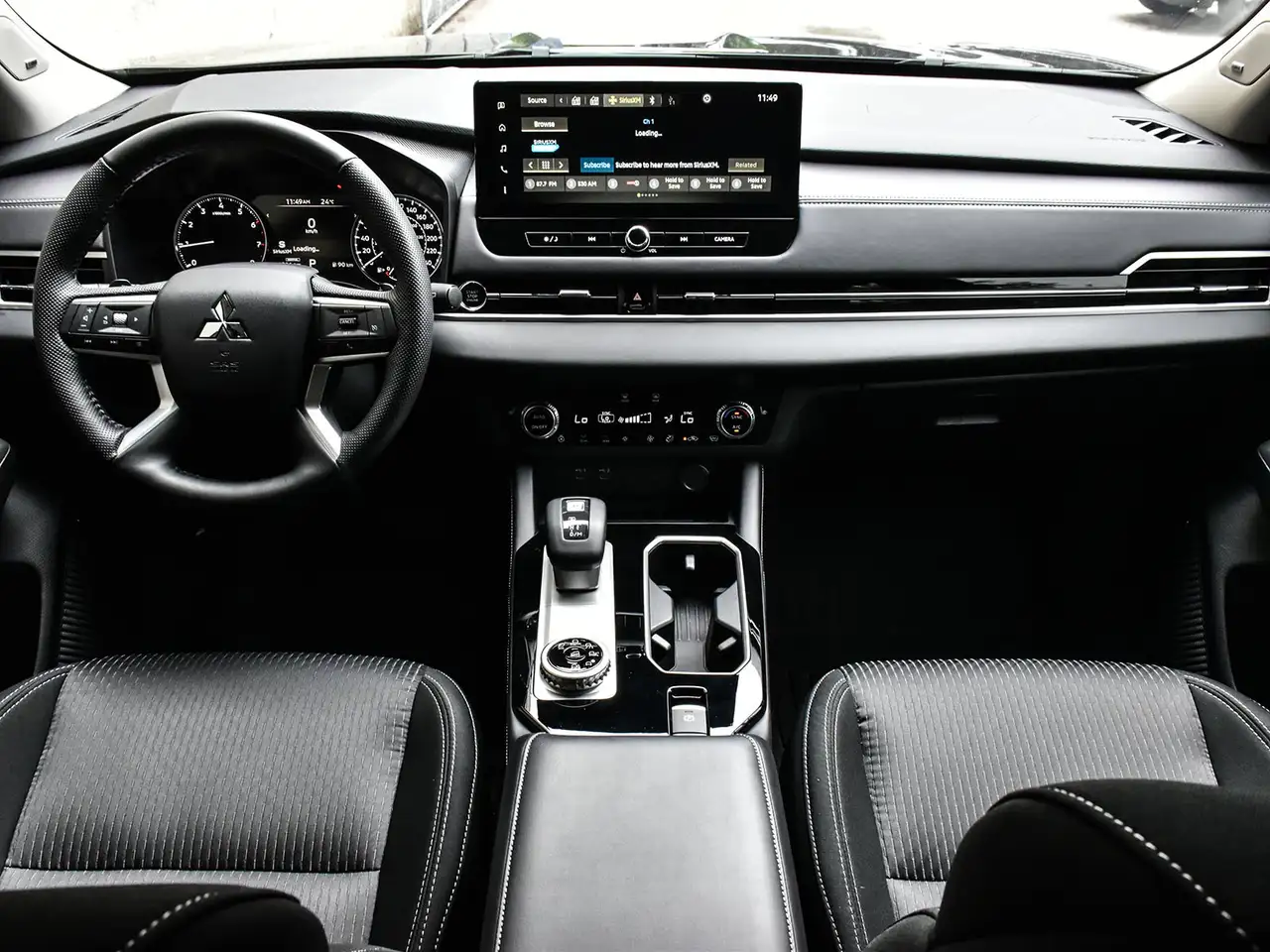 Mitsubishi Outlander снимка Mitsubishi Outlander