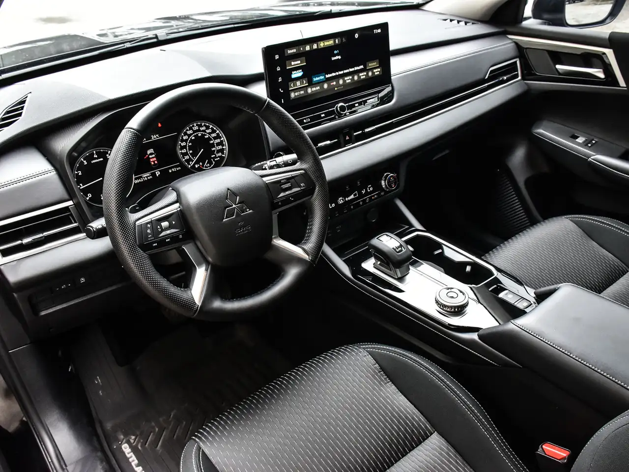 Mitsubishi Outlander снимка Mitsubishi Outlander