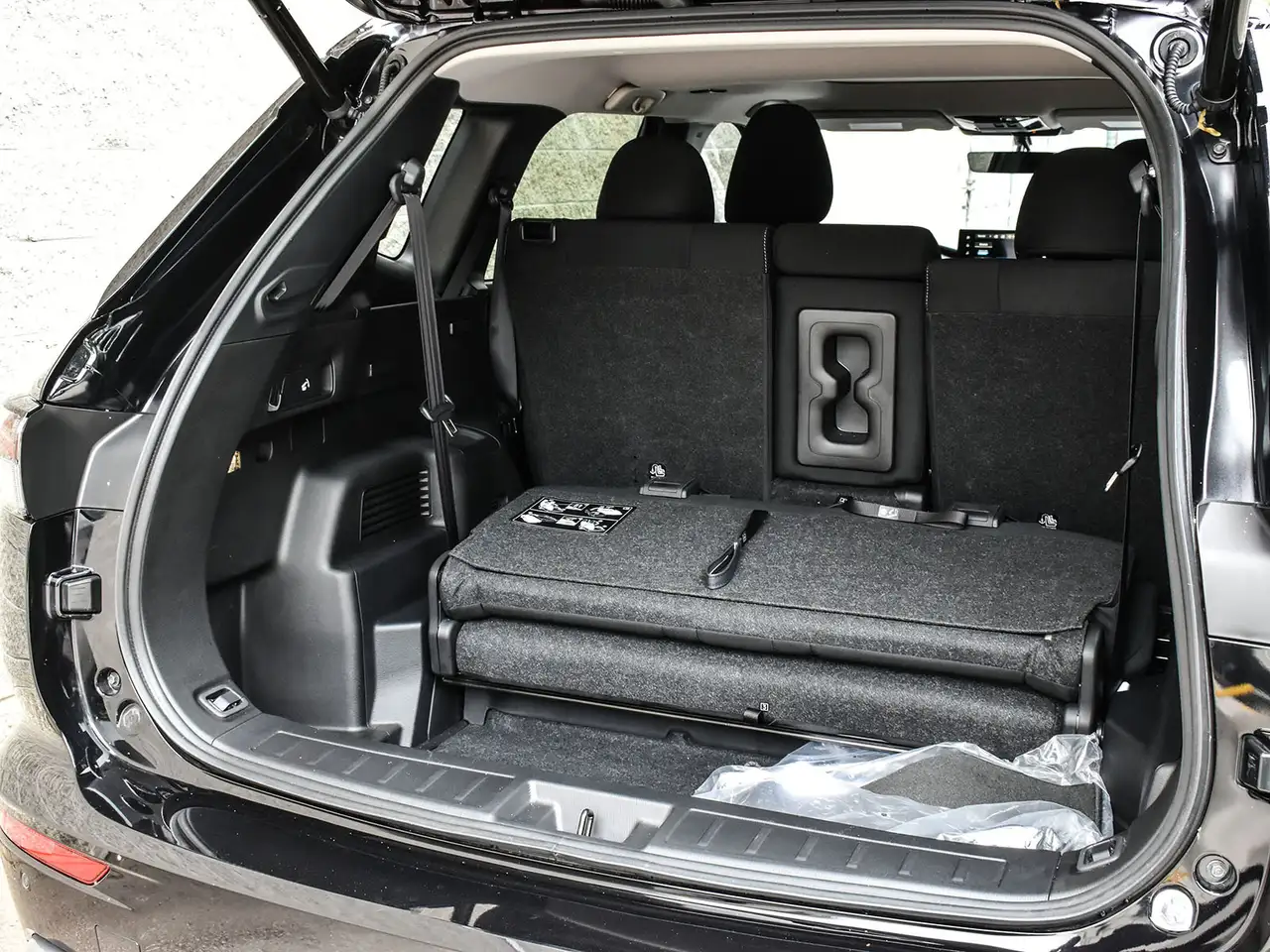 Mitsubishi Outlander снимка Mitsubishi Outlander