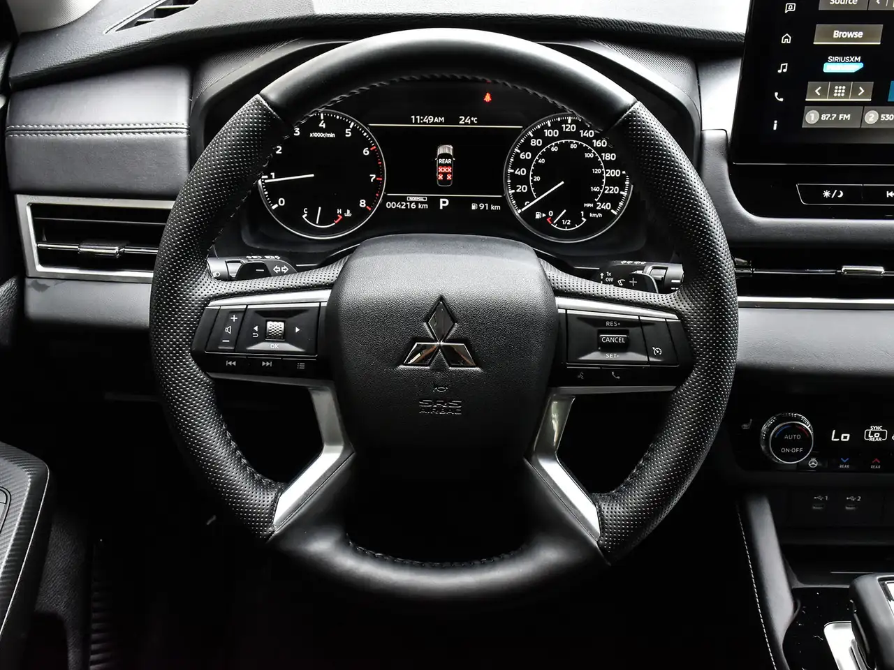 Mitsubishi Outlander снимка Mitsubishi Outlander