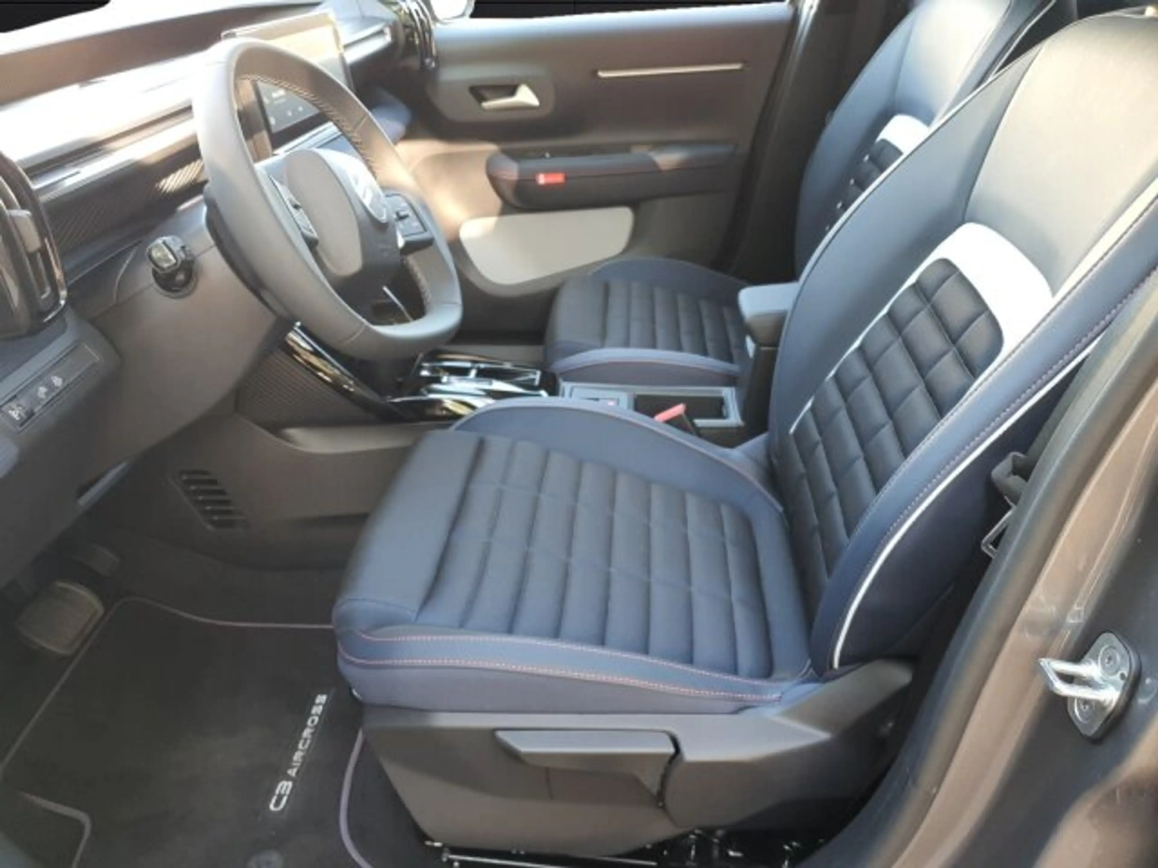 Citroen C3 Aircross C3 Aircross Collection 145 BAR +180°Kamera+NAVI+ — photo 8