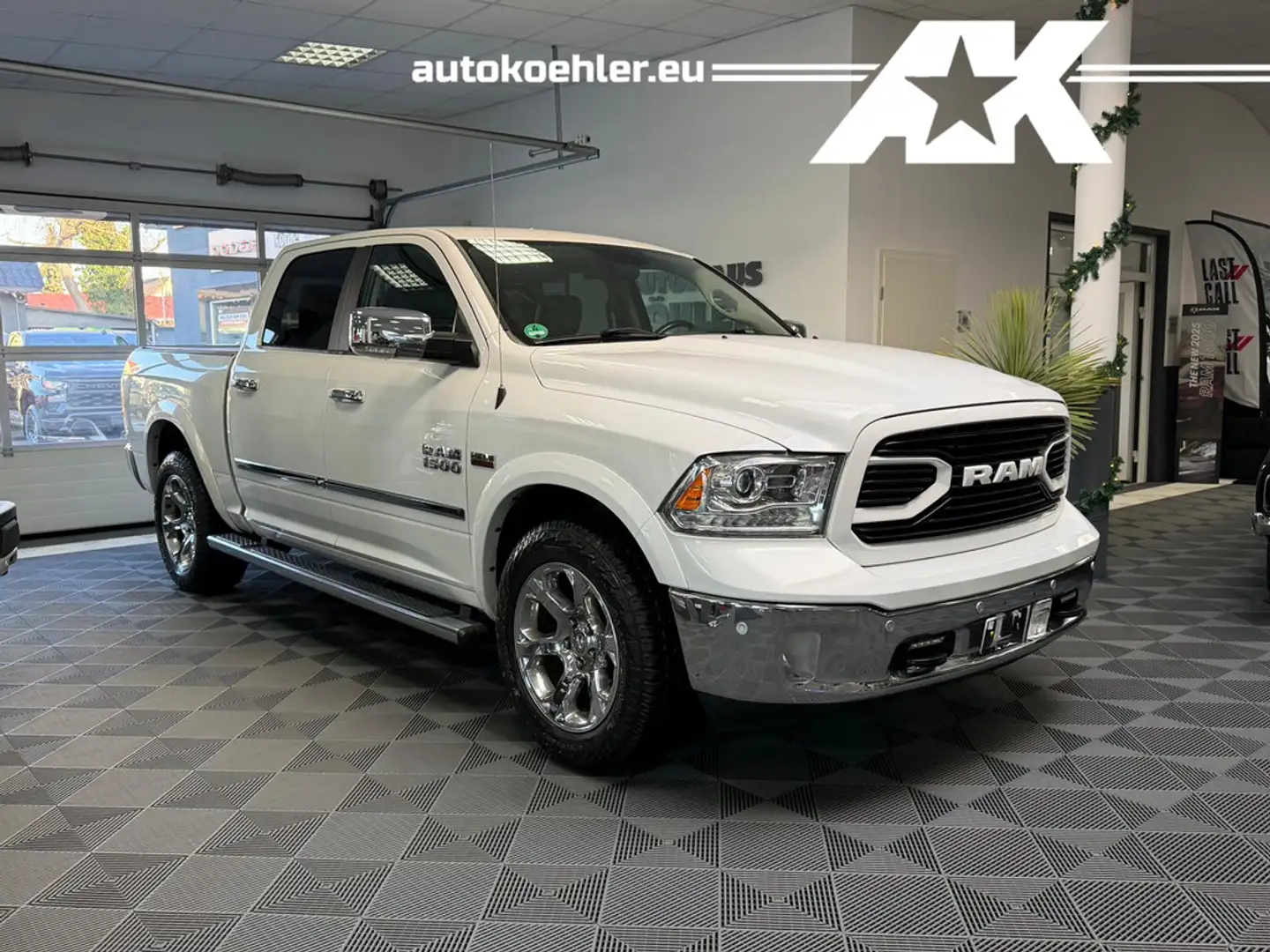 Dodge RAM 1500 Laramie 5.7 Weiß - 1