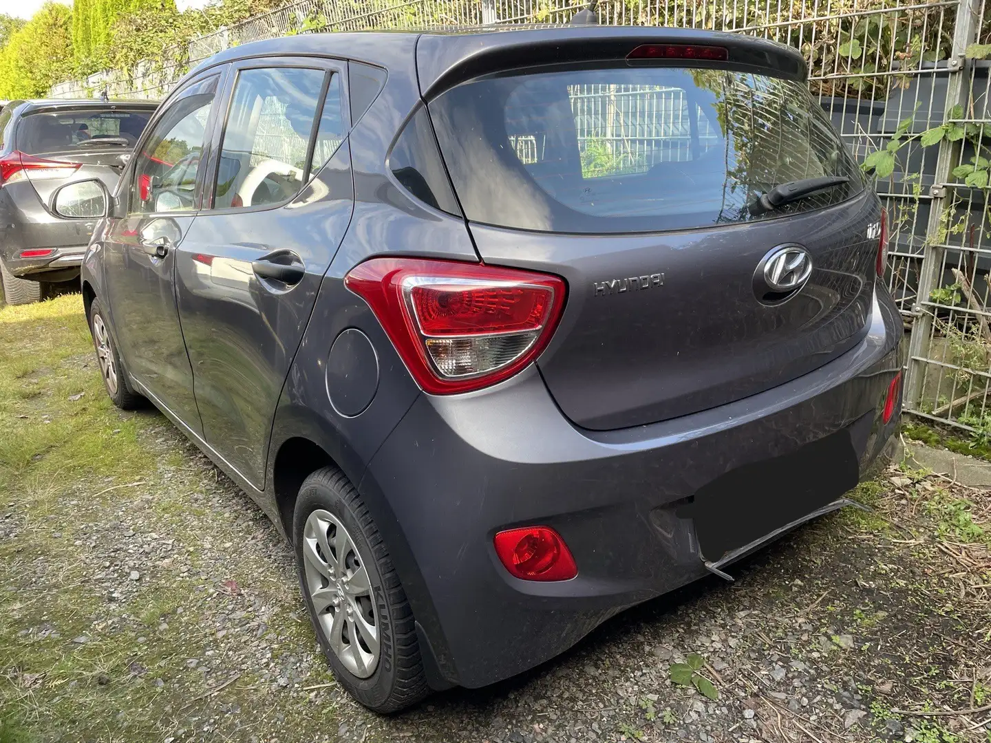 Hyundai i10 Classic Grau - 2