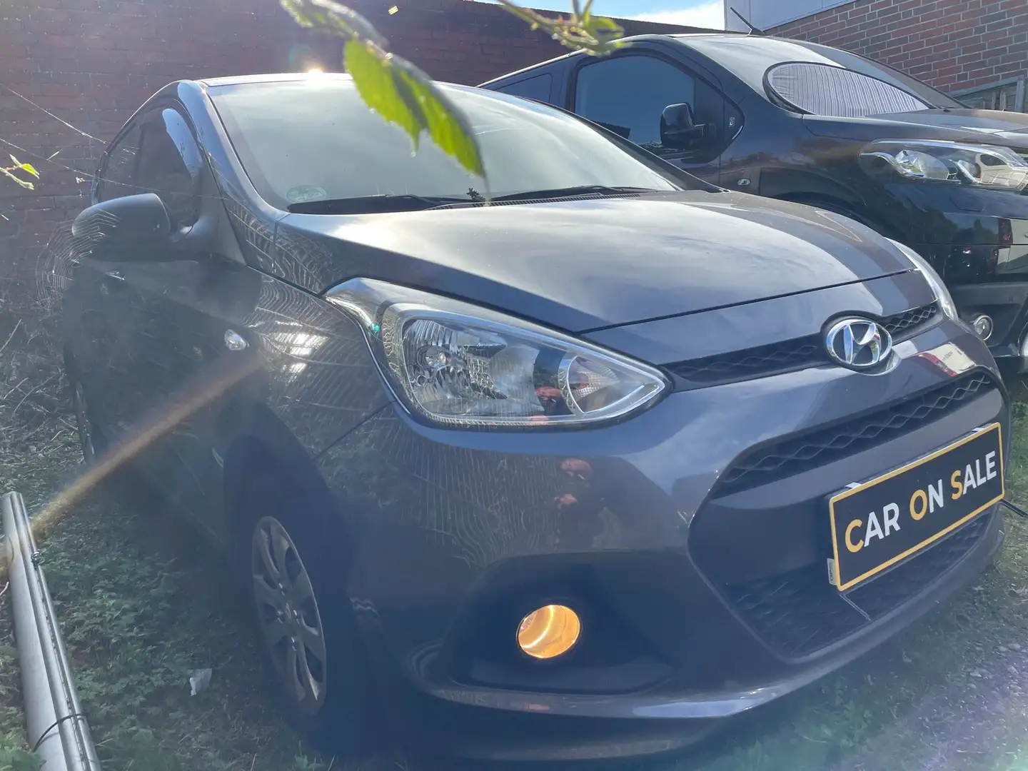 Hyundai i10 Classic Grau - 2
