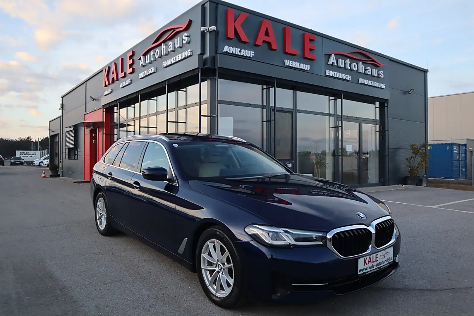 BMW 520 d 48 V Touring Aut. *1.Besitz*Panoramadach*Leder* Blau - 1