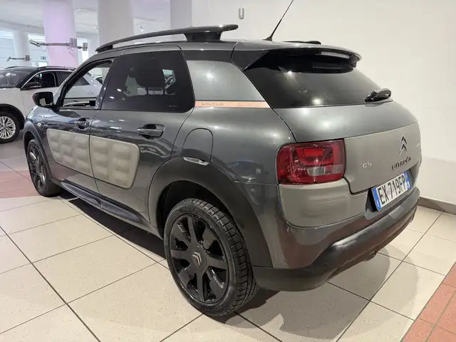 Citroen C4 Cactus view 3