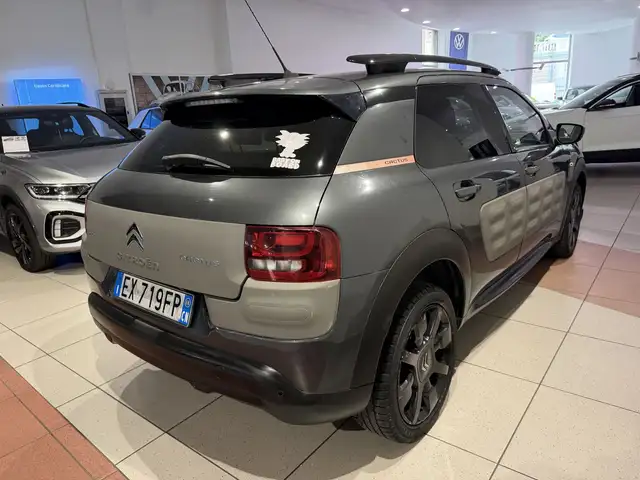Citroen C4 Cactus view 5