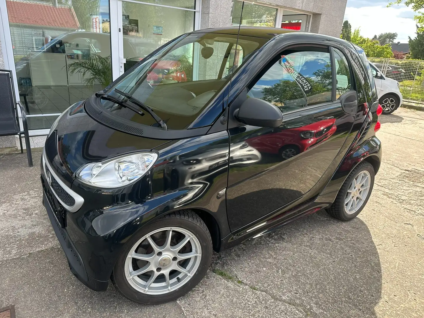 smart forTwo Micro Hybrid Drive 52kW Noir - 1