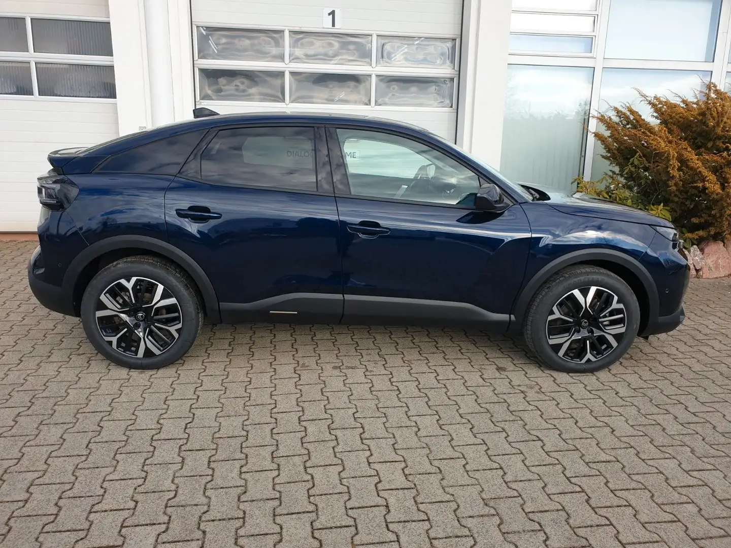Citroen C4 Max Pure Tech 130 EAT8 #LED#NAV#SHZ Bleu - 2