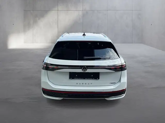 Volkswagen Passat Variant Sport TDI 4MOTION DSG Ansicht 6