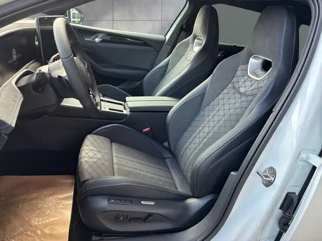 Volkswagen Passat Variant Sport TDI 4MOTION DSG Ansicht 9