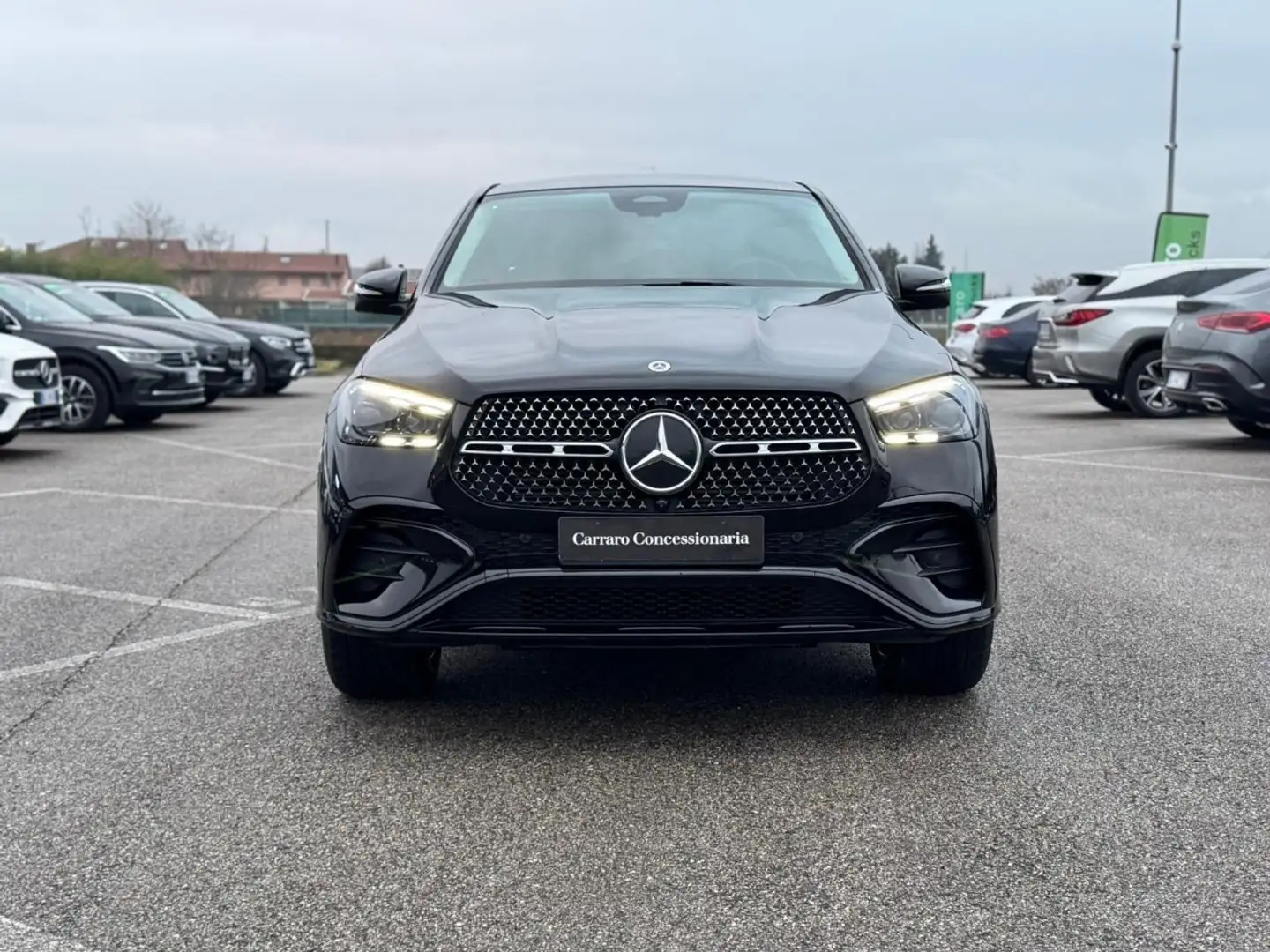 Mercedes-Benz GLE 300 d 4MATIC Coupe Schwarz - 2