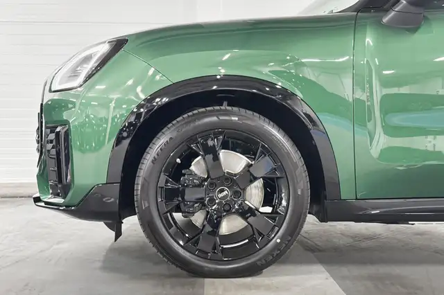 Mini Countryman view 4