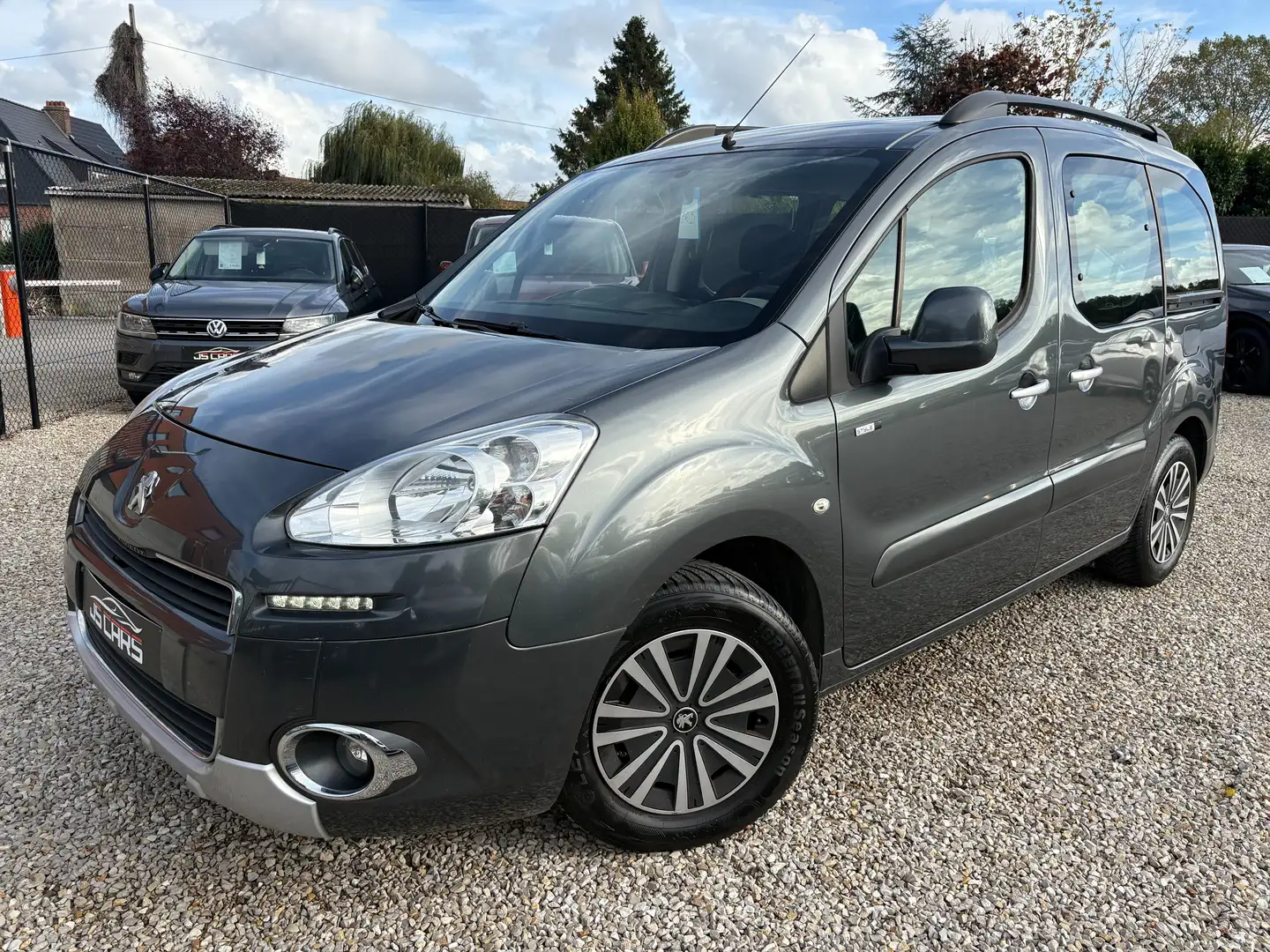 Peugeot Partner Tepee Outdoor 1.6 BlueHDi Outdoor*1erPROP*AIRCO* Gris - 2