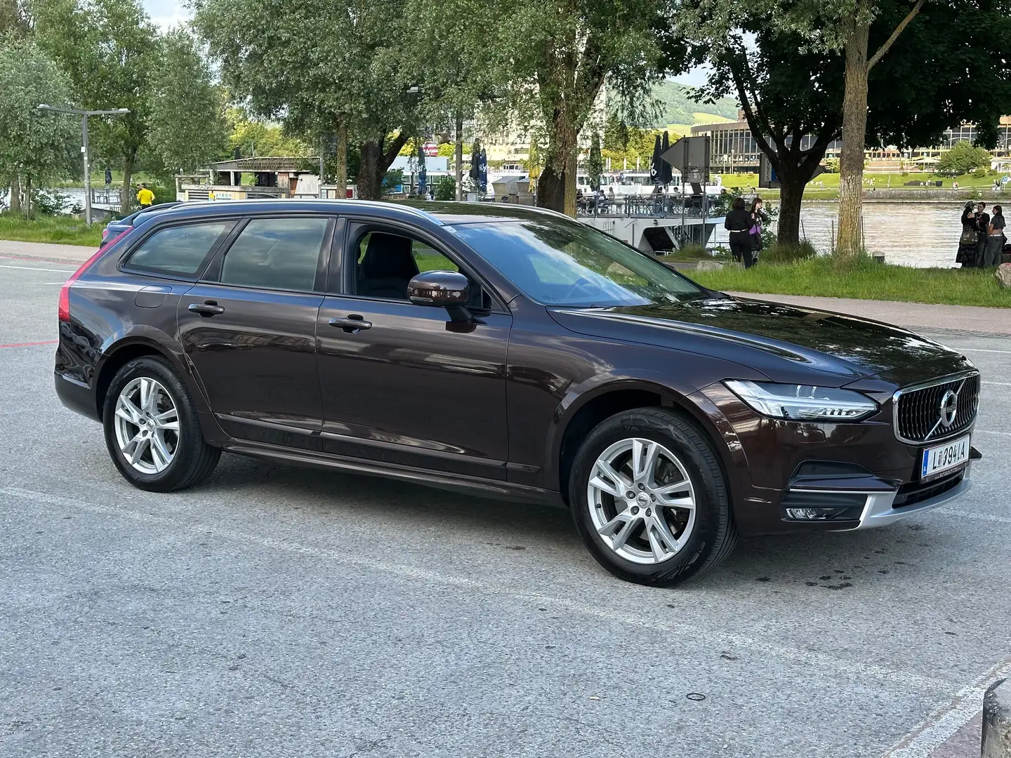 Volvo V90 Cross Country V90 Cross Country D5 AWD Geartronic Cross Country Коричневий - 2