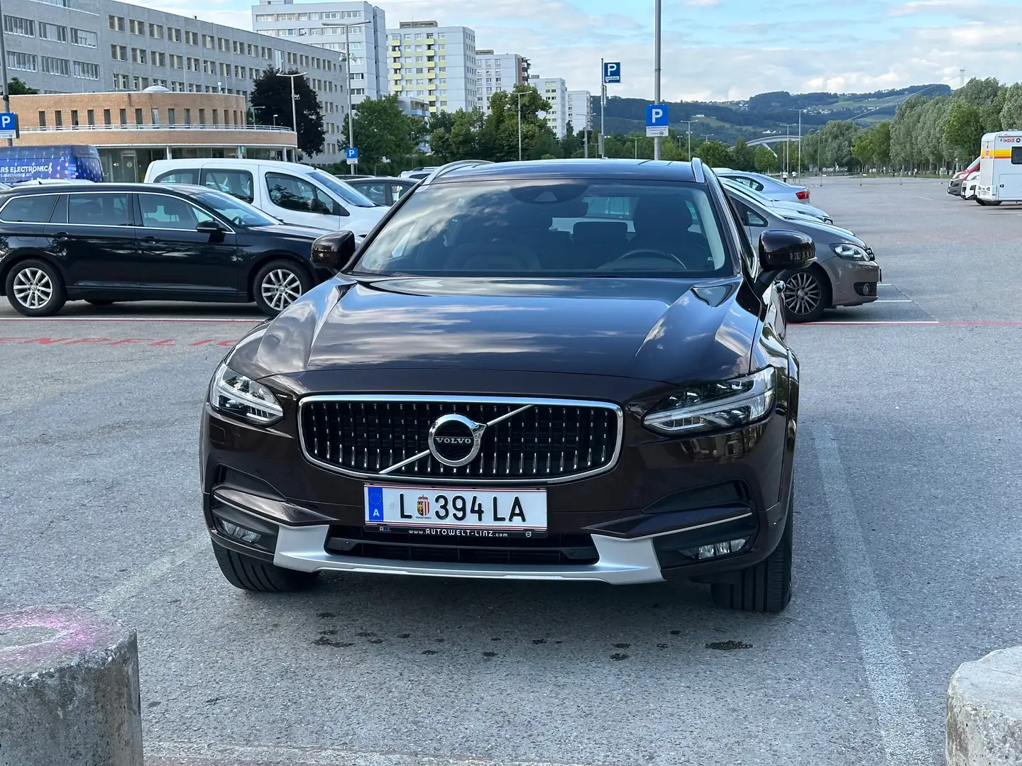 Volvo V90 Cross Country V90 Cross Country D5 AWD Geartronic Cross Country Коричневий - 1