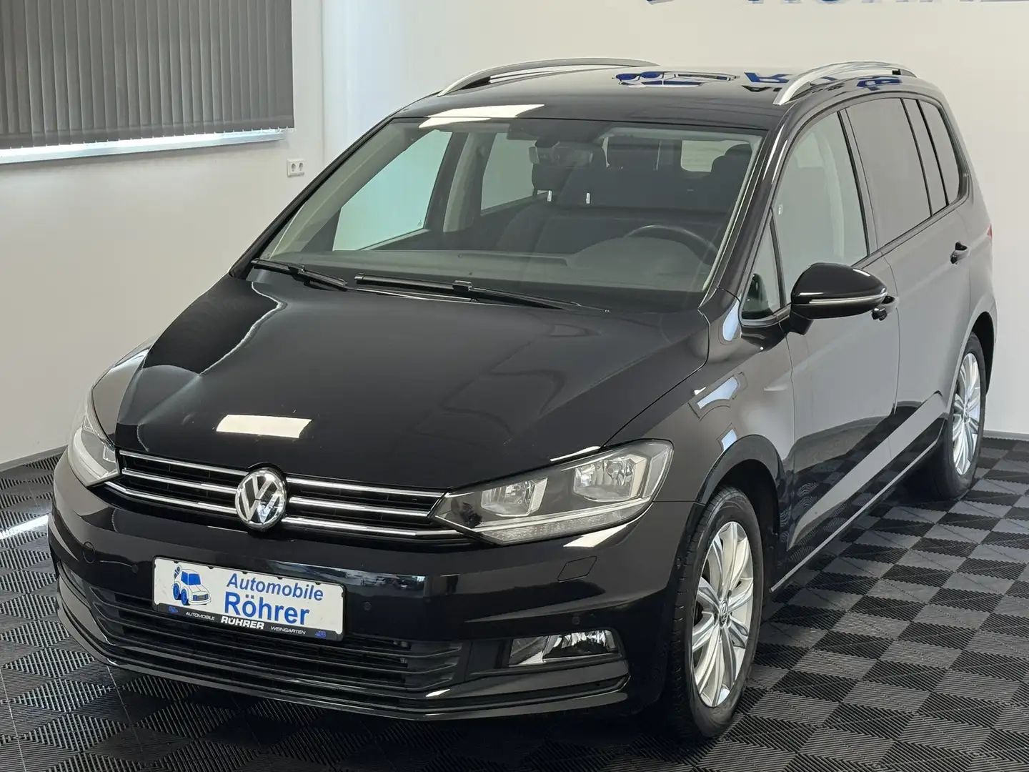 Volkswagen Touran 1.6 TDI DSG BMT 7-Sitze 1. Hand Noir - 2