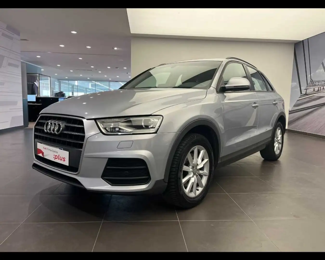 Audi Q3 2.0 TDI 120 CV Business Grigio - 1