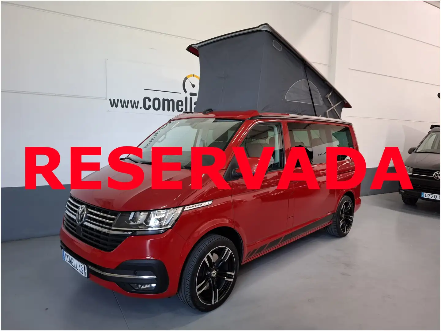 Volkswagen T6 California 2.0TDI BMT Beach Tour DSG 110kW Rojo - 1