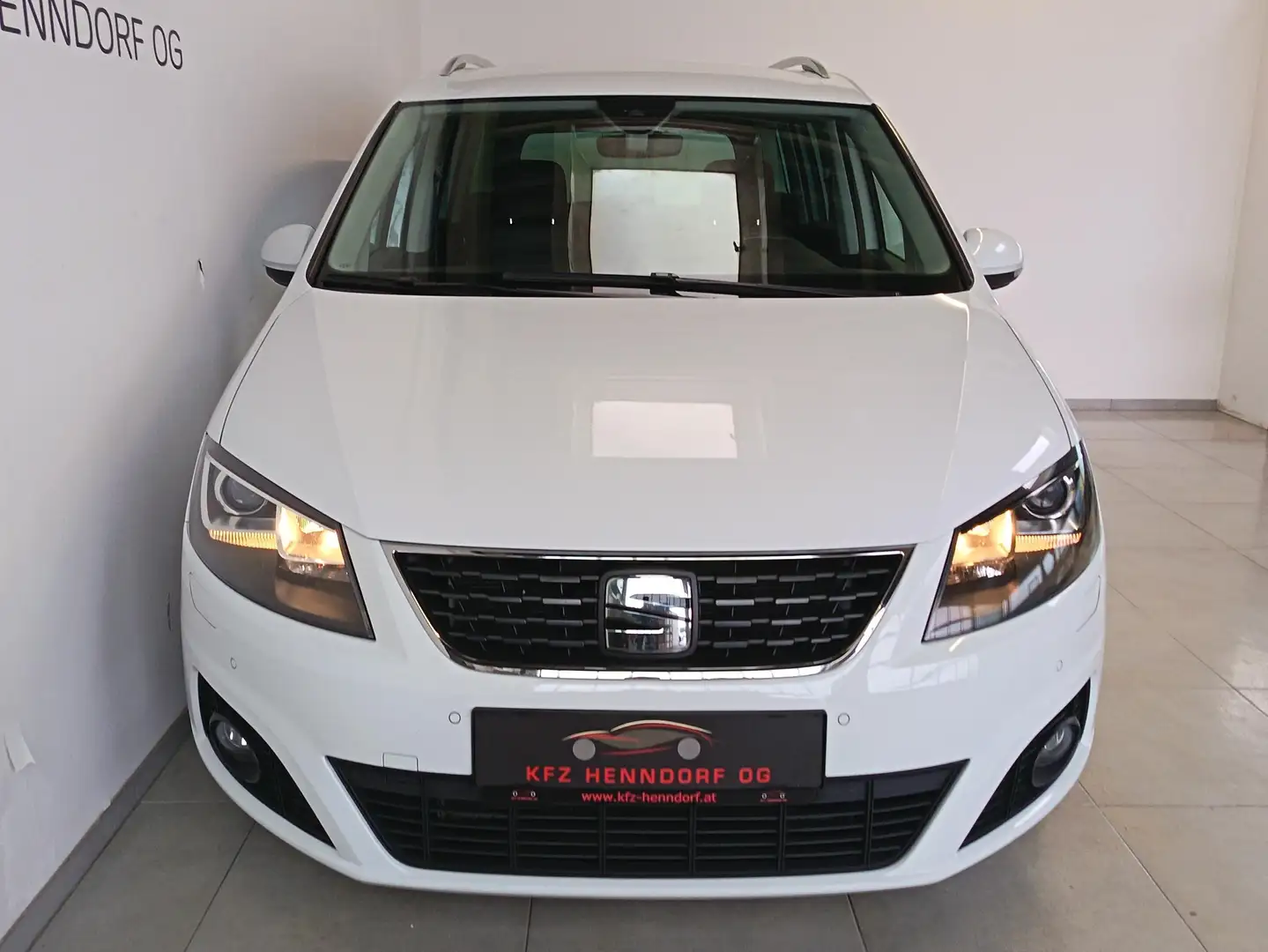 SEAT Alhambra Xcellence 2,0 TDI DSG Weiß - 2