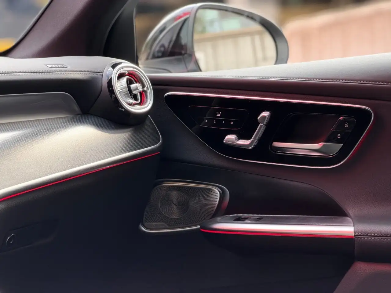 Mercedes-Benz GLC photo Mercedes-Benz GLC