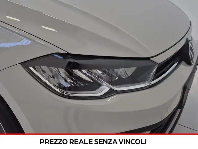 Volkswagen Polo view 16