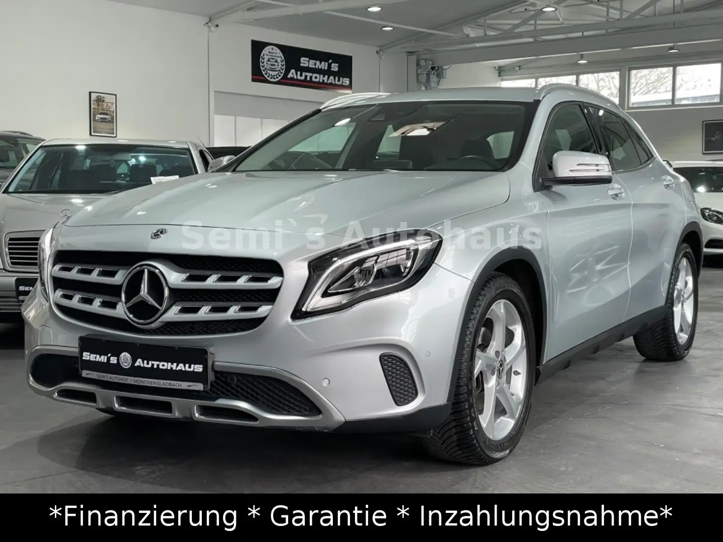 Mercedes-Benz GLA 200 *Business*LED*erst 16 T KM Zilver - 1