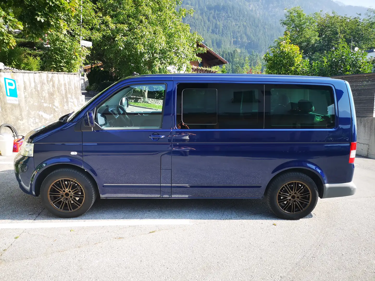 Volkswagen T5 Multivan Multivan Family 2,5 TDI Family Blau - 2