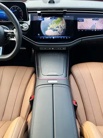 Mercedes-Benz E 200 MHEV Aut. // AMG-Line Premium/Burmester/Ambiente- Ansicht 32