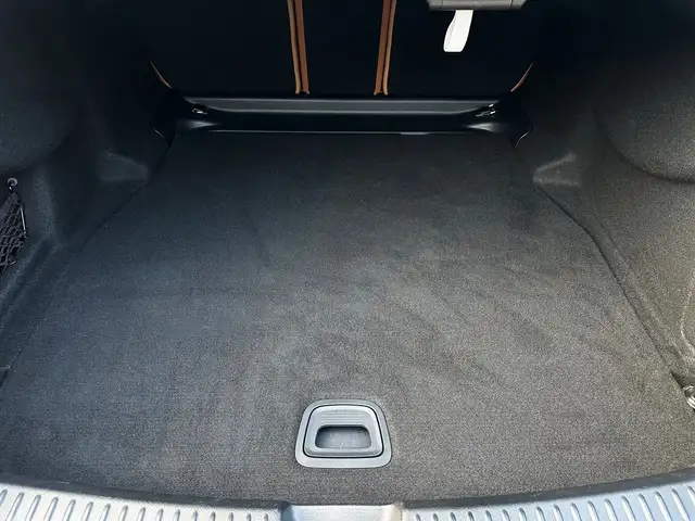 Mercedes-Benz E 200 MHEV Aut. // AMG-Line Premium/Burmester/Ambiente- Ansicht 11