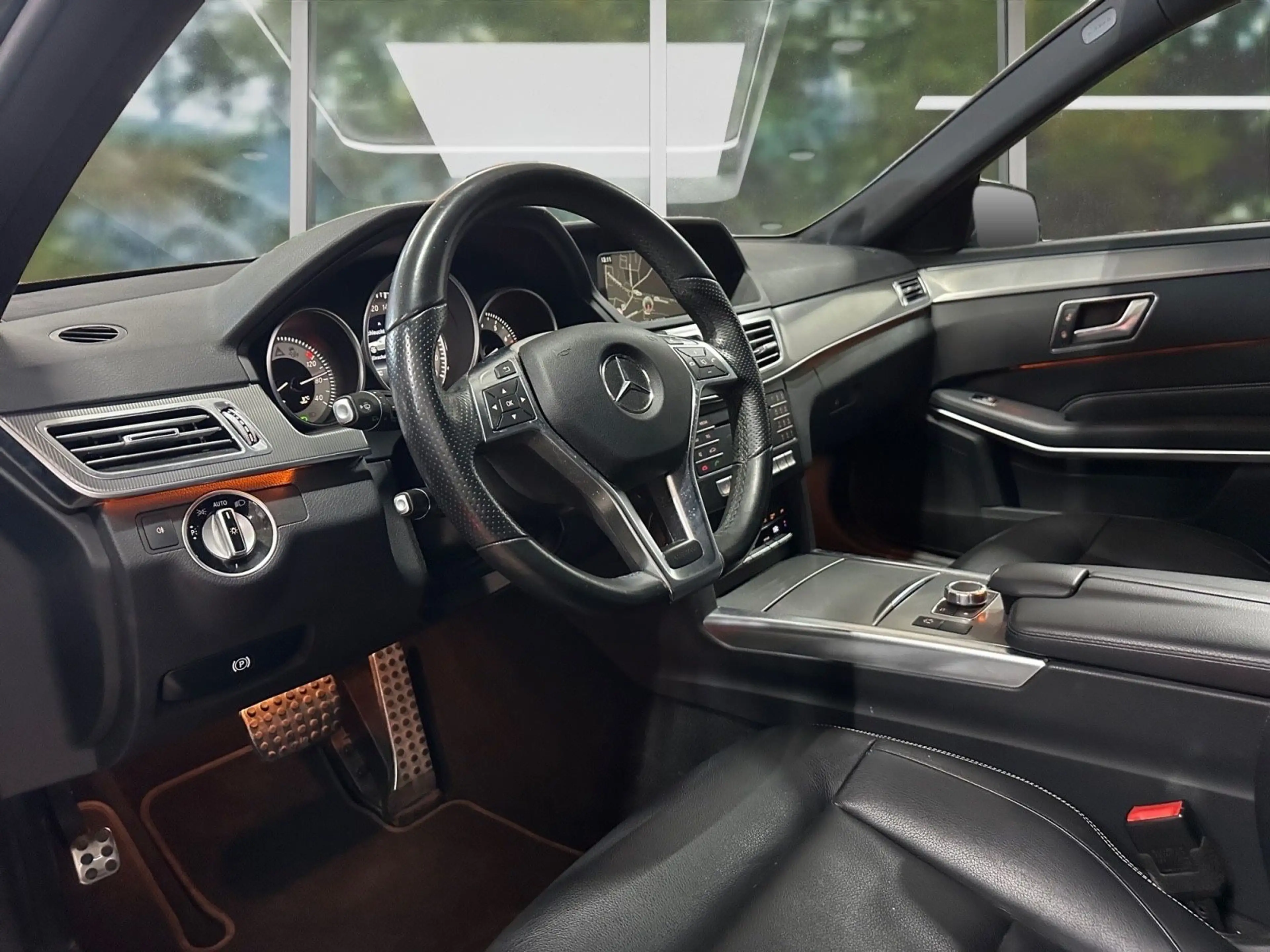Mercedes-Benz E 250 CGI BlueEfficiency, Insp. Neu, 7-Sitzer — photo 7