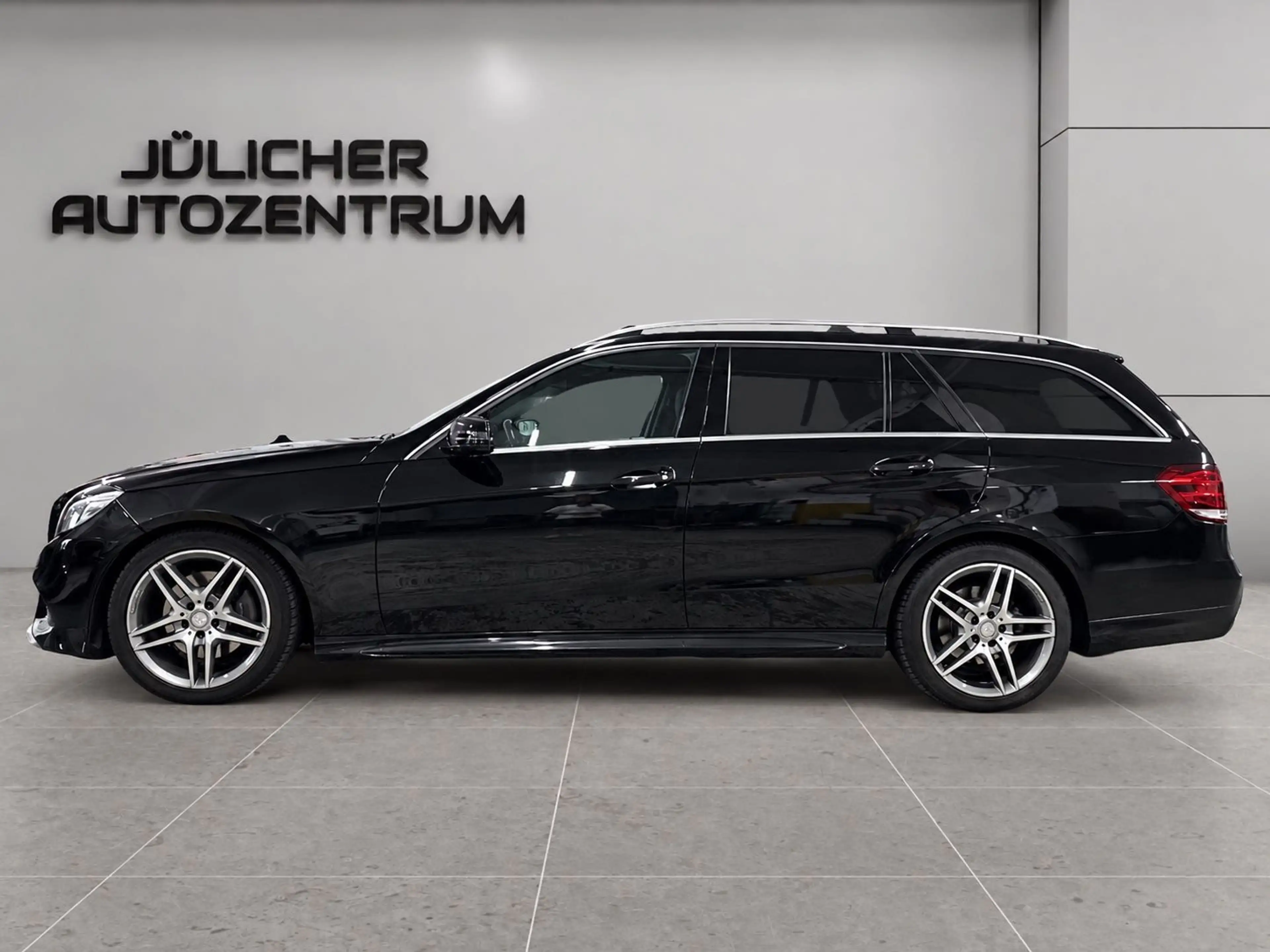 Mercedes-Benz E 250 CGI BlueEfficiency, Insp. Neu, 7-Sitzer — photo 5