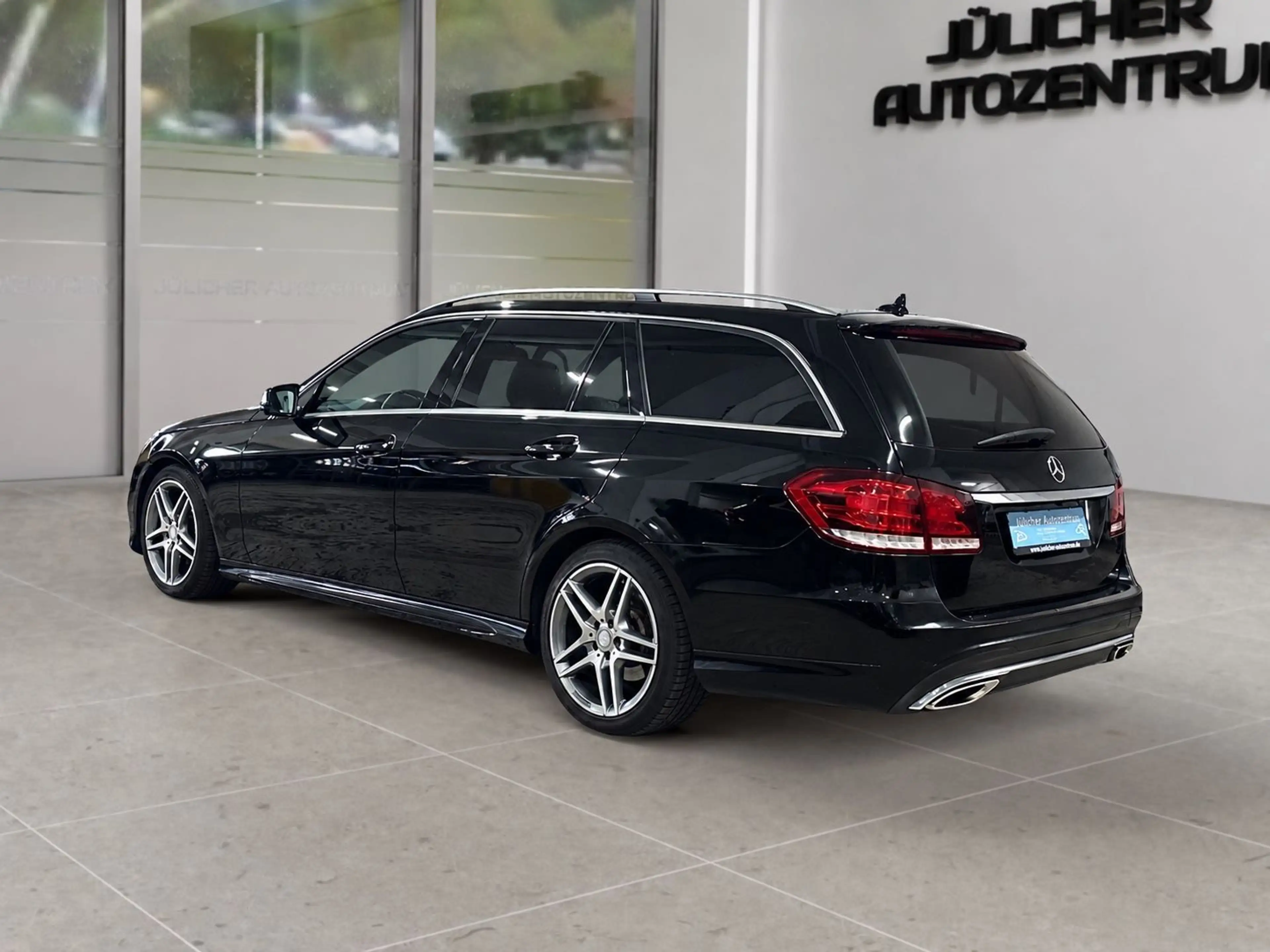 Mercedes-Benz E 250 CGI BlueEfficiency, Insp. Neu, 7-Sitzer — photo 6