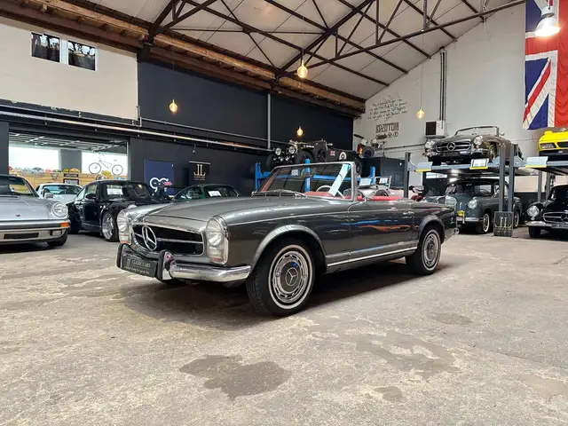 Mercedes-Benz SL 280 Pagode