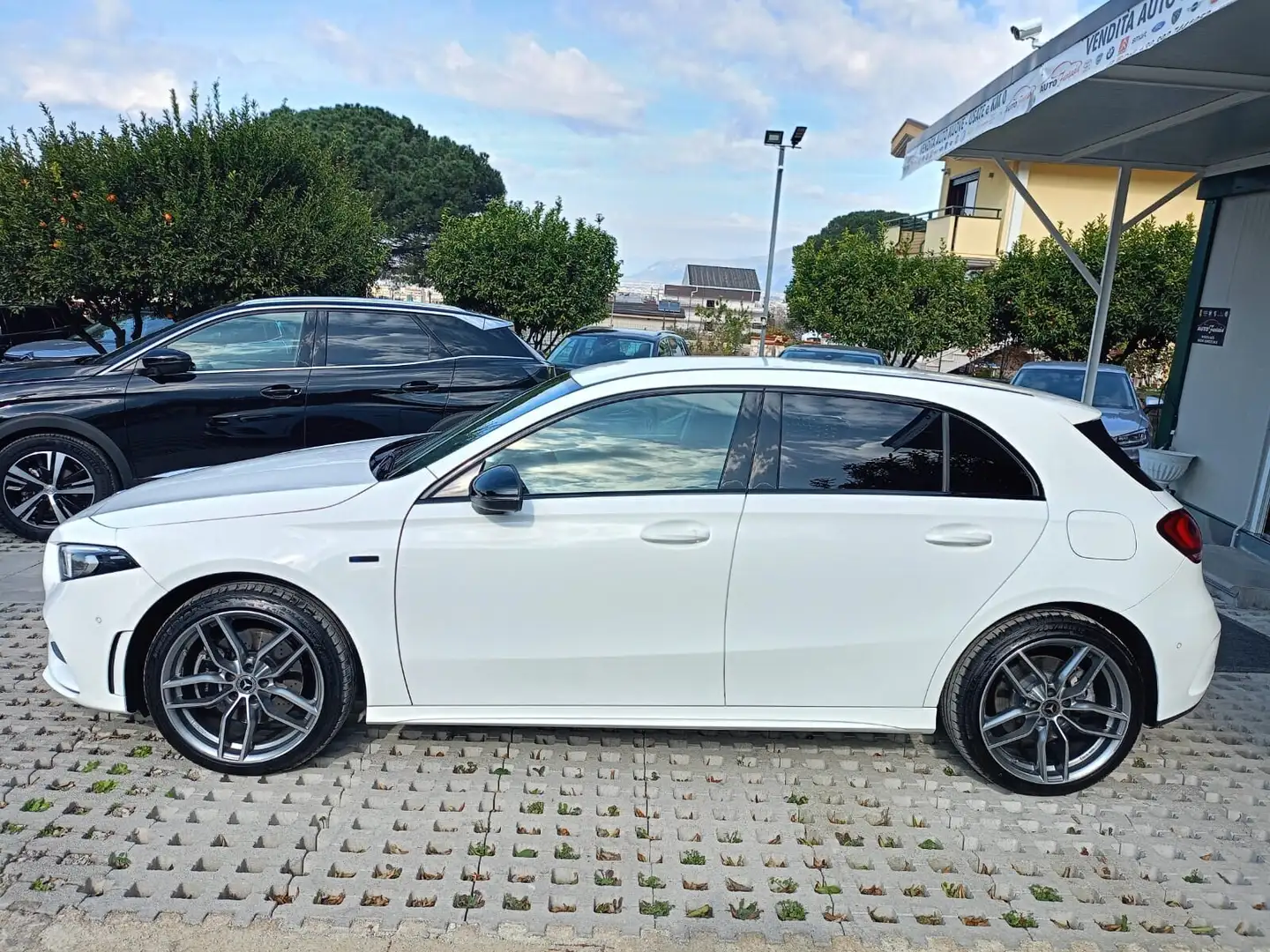 Mercedes-Benz A 250 A 250 e Automatic EQ-Power 4p. Premium Bianco - 2